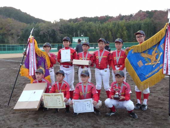 第28回ろうきん旗　マクドナルド・カップ　みどりが丘学童軟式野球大会　優勝！